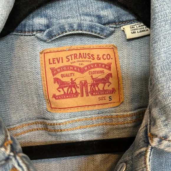 Levi’s Women’s Blue Jean Trucker Jacket - size S​ - Picture 2 of 7